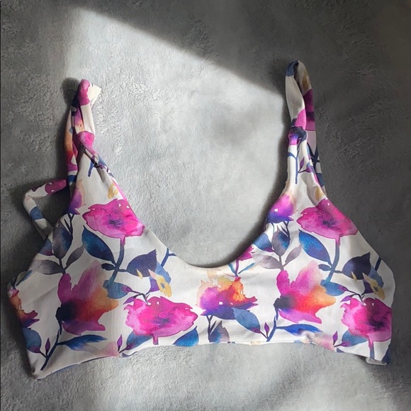 ama bikinis Other - Ama floral bikini top